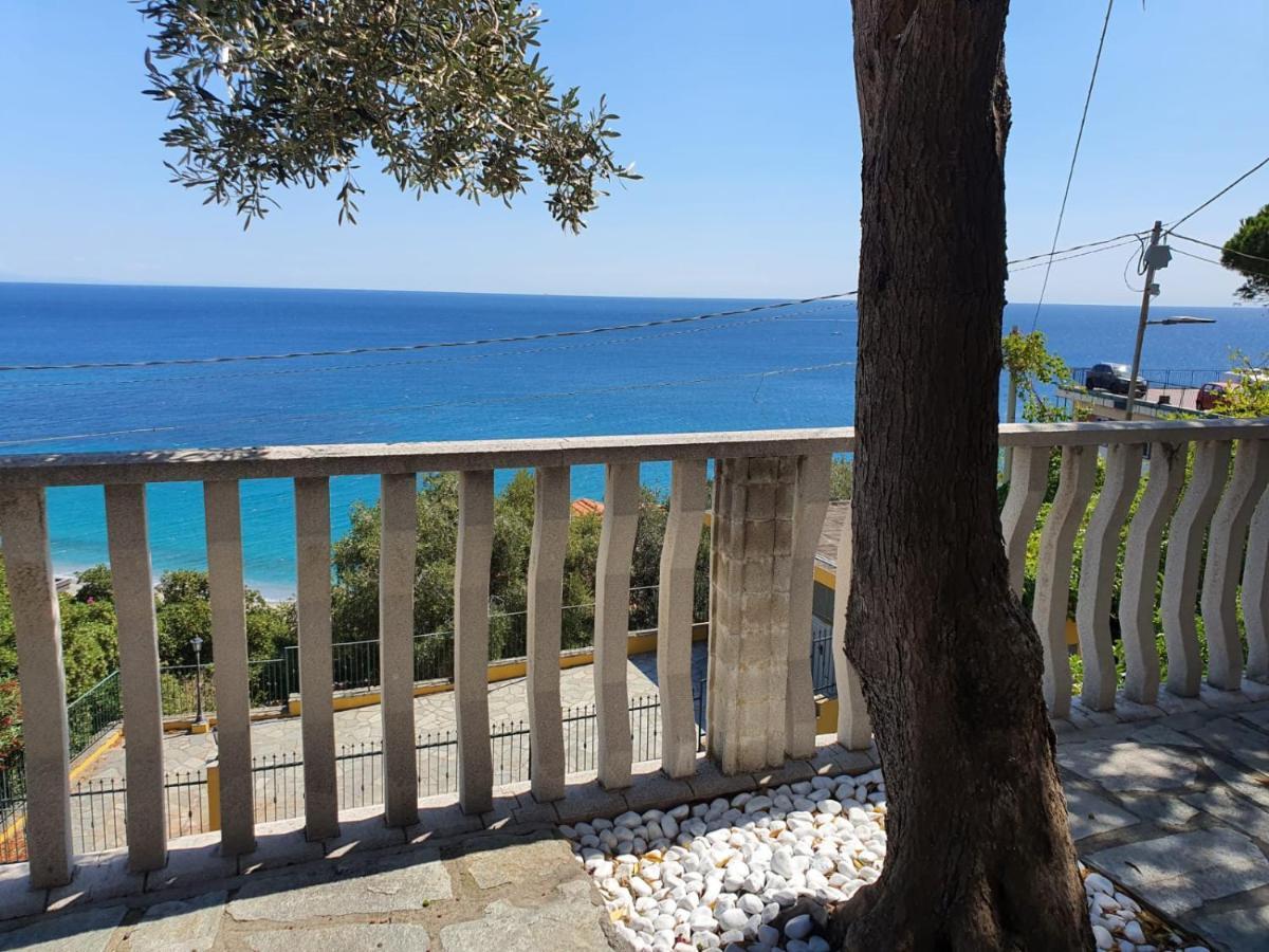 Apartamento Una Finestra Sul Mare Monolocale Bergeggi Exterior foto