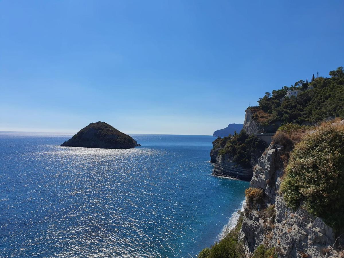 Apartamento Una Finestra Sul Mare Monolocale Bergeggi Exterior foto