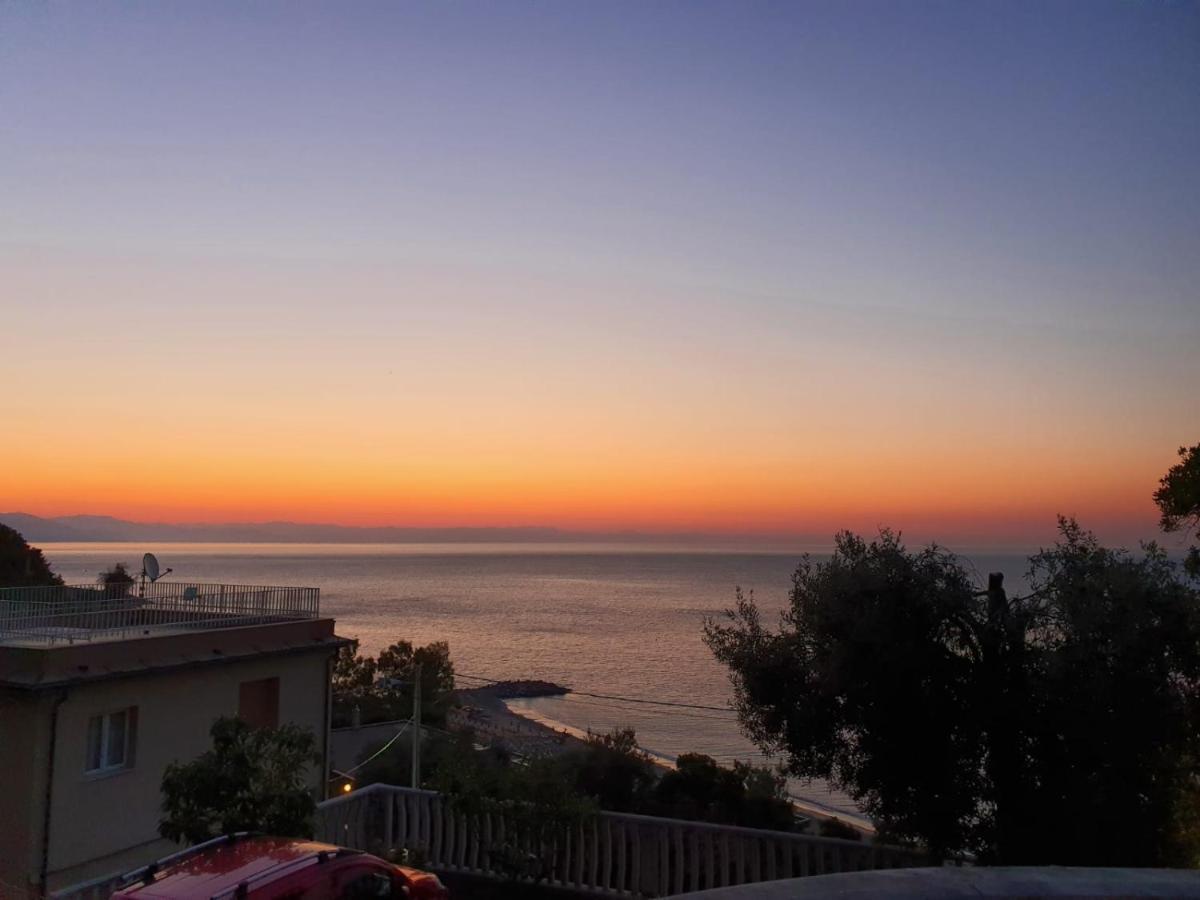 Apartamento Una Finestra Sul Mare Monolocale Bergeggi Exterior foto