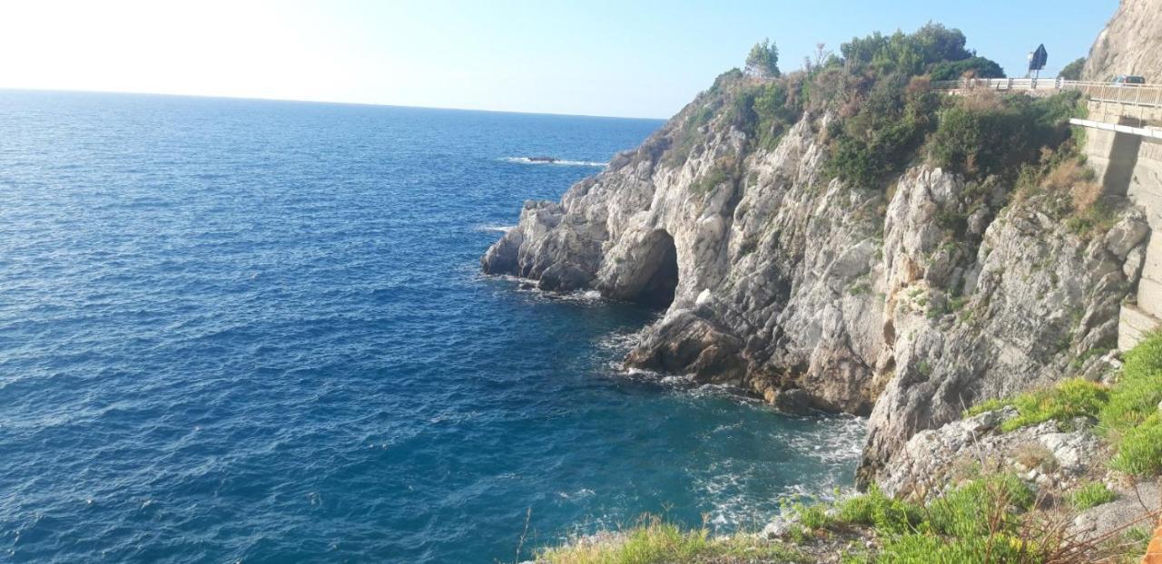 Apartamento Una Finestra Sul Mare Monolocale Bergeggi Exterior foto