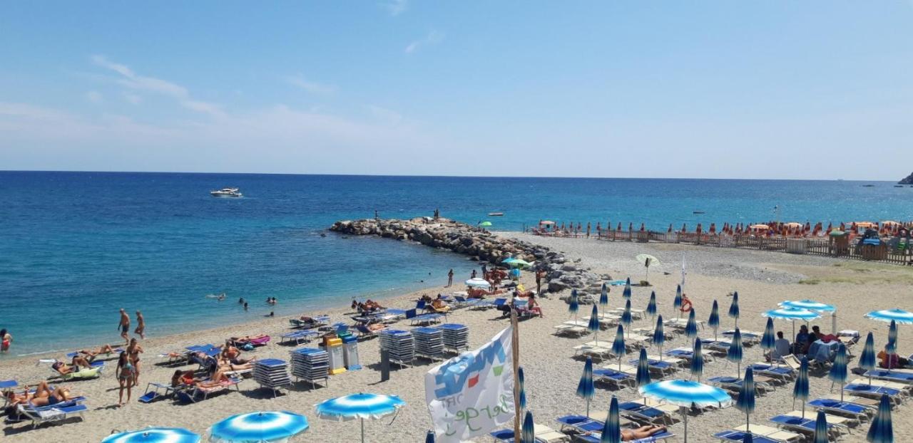Apartamento Una Finestra Sul Mare Monolocale Bergeggi Exterior foto