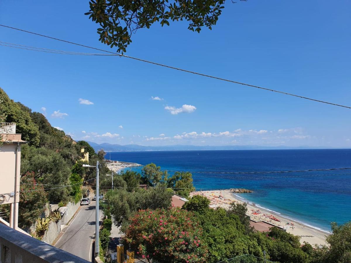 Apartamento Una Finestra Sul Mare Monolocale Bergeggi Exterior foto