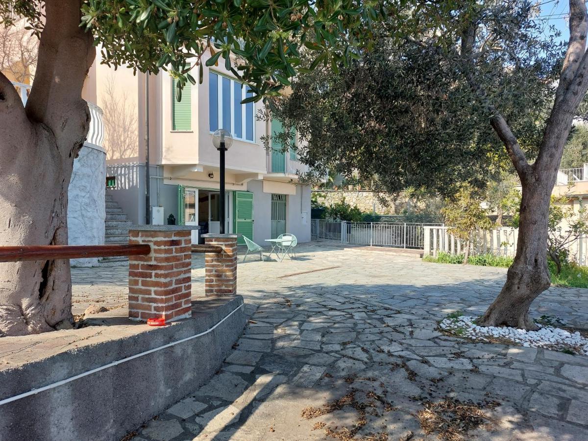 Apartamento Una Finestra Sul Mare Monolocale Bergeggi Exterior foto